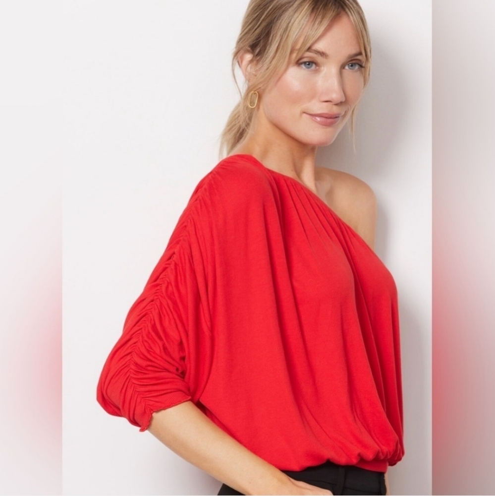 🏷️ LNA Ashra One Shoulder Knit Ribbed Red Top Size M - Picture 3 of 5